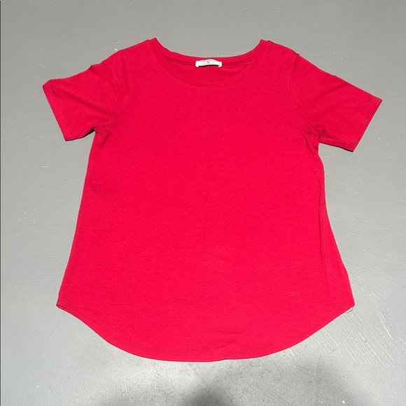Zenana Tops - Zenana Red Short Sleeve Shirt (Women’s Medium)